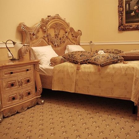 Hôtel Zamek Kamenny Dvur à Mostov Extérieur photo