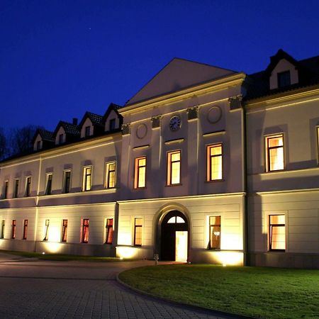 Hôtel Zamek Kamenny Dvur à Mostov Extérieur photo