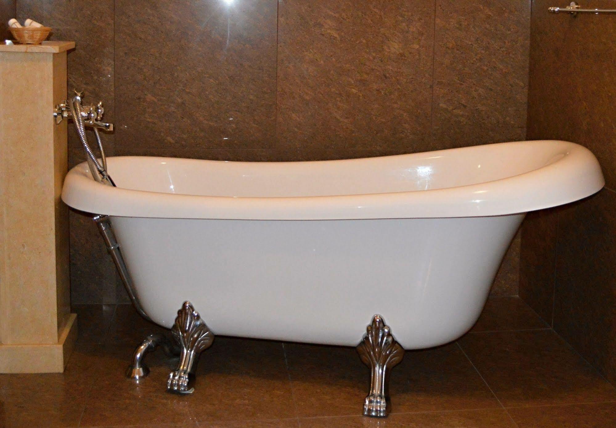 Hôtel Zamek Kamenny Dvur à Mostov Extérieur photo