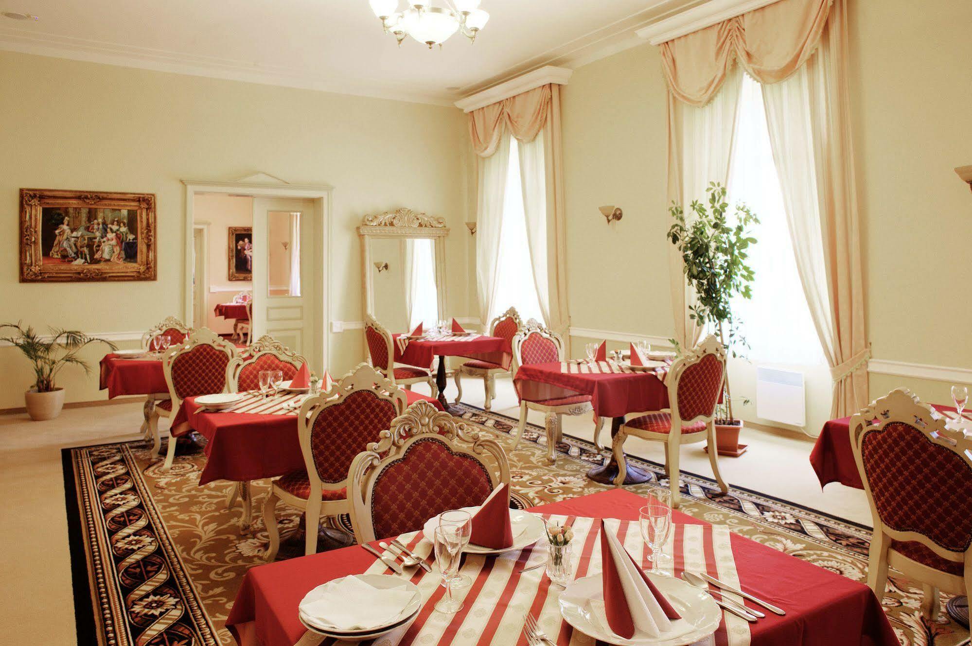 Hôtel Zamek Kamenny Dvur à Mostov Extérieur photo